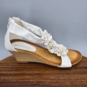 Patrizia Spring Step Shoes Womens 8 39 White Wedge Sandals Floral Zip Back